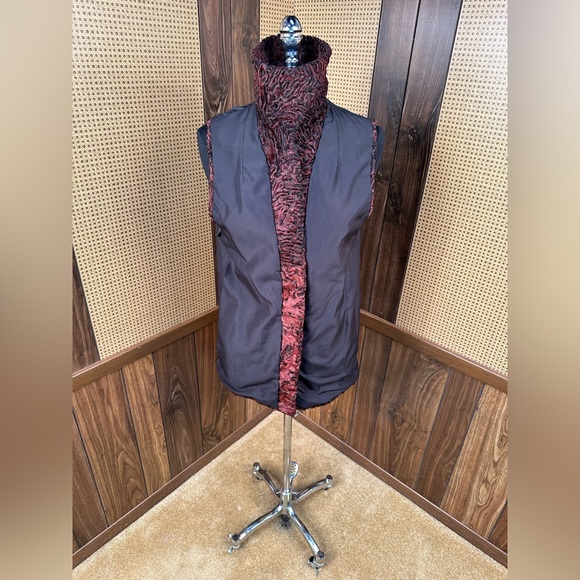 Vintage Robert Mann Furs Dyed Red Persian Lamb Fur Vest Jacket Coat Small - Picture 6 of 11